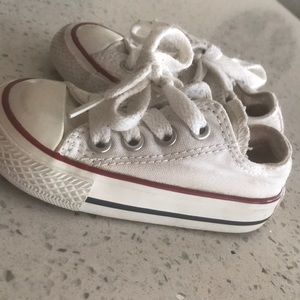 White low top converse